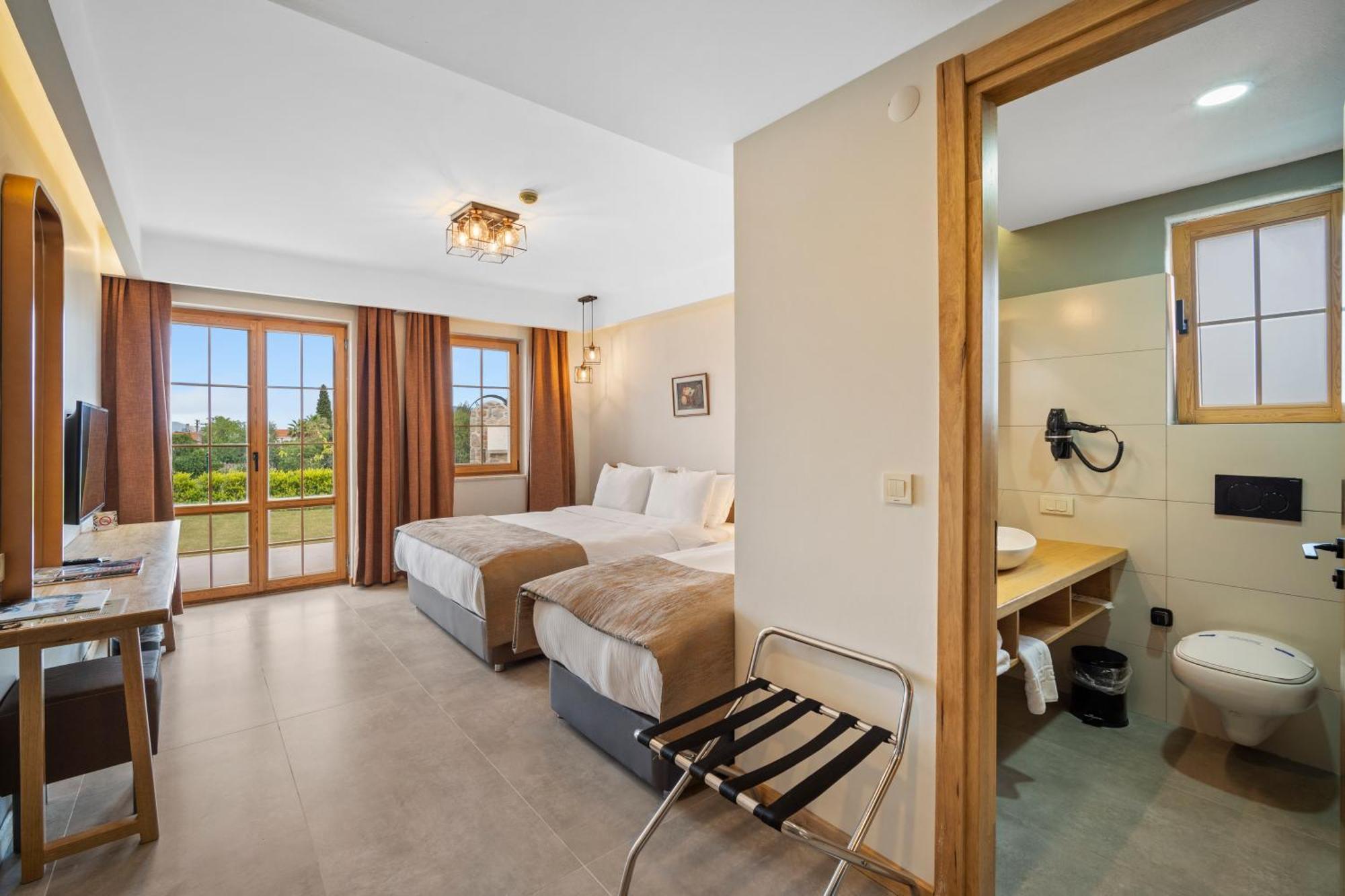 Zeyt Inn Hotel Datca Bagian luar foto